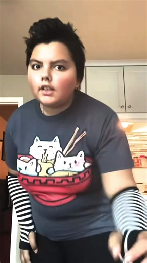 Phibz's Cheeky Dance Moves | Exclusive Content