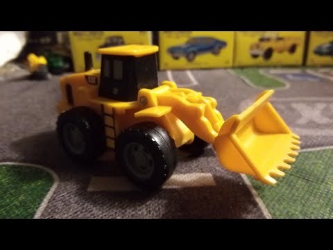 Reviewing a Caterpillar Front Wheel Loader from Toy State.