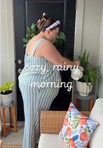 Cozy Rainy Morning Routine: Skincare, Coffee & Relaxation