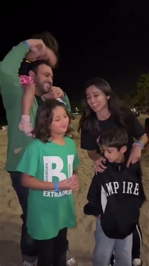 The Hawaii Anthem for our 20 Year Reunion! Thank you and for dropping this song at the perfect