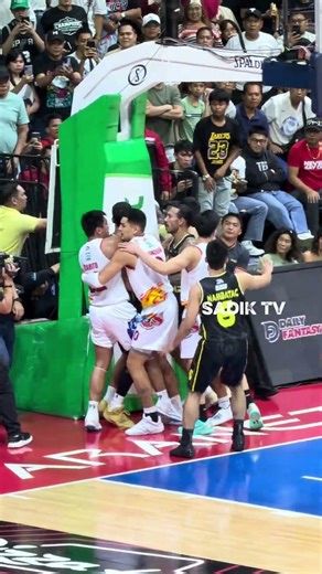 Boxing sa Basketball Khobontin vs Jones suntukan #basketball #ballislife #basketballhighlights #pba