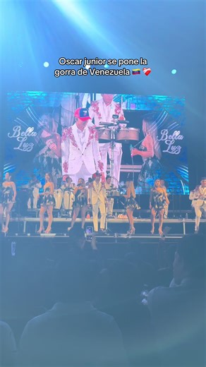 Lindo gesto en concierto de Morropón por Oscar Junior
