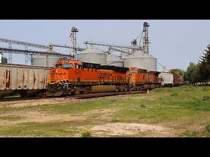 BNSF Grain Shuttle on the Wisconsin & Southern