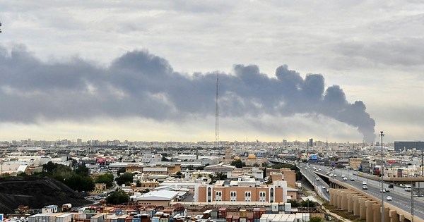 Iran bombards Gulf, kills one at Kuwait desalination plant