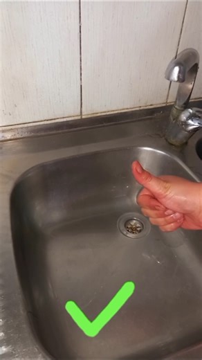 Home Hack – Clean Your Sink with Just Two Ingredients! Amazing Results🍋🧽#short