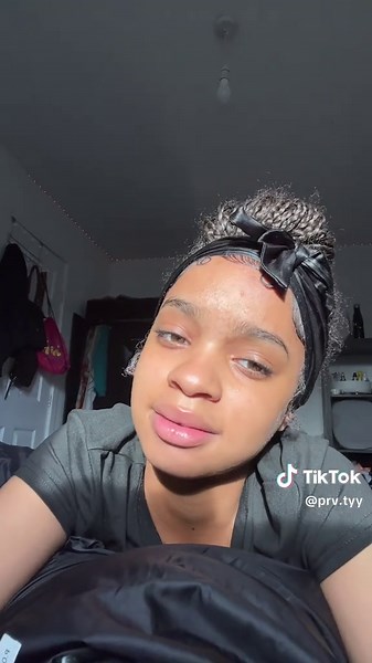 Achieve Clear Skin: Skincare Tips for a Flawless Look