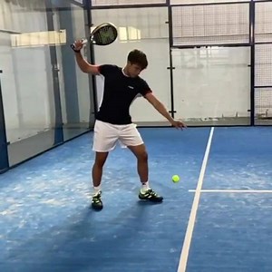 13K views · 69 reactions | La technique du grand Tapia au service  https://padelmagazine.fr/le-service-au-padel-la-base-de-votre-engagement/ Source Nox Padel Agustín Tapia | Padel Magazine | Facebook