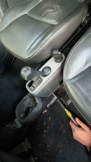 2008 Smart Fortwo Passion Cabriolet: Shift Lock Bypass Location #diy #cartok #smart #mercedes #pnw