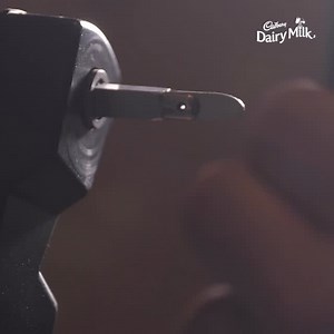 Mummas make everything ‘accha and meetha’. Even memories. This Mother’s Day, make some sweet memories with her. #MothersDay #CadburyDairyMik #KuchAcchaHoJaayeKuchMeethaHoJaaye | Cadbury Dairy Milk