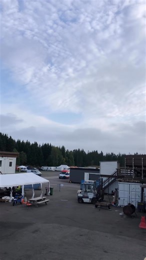 God morgen fra oss på Gardermoen😍oppholdsvær nå, så vi får leve i håpet om at det blir kjøring i dag🙏🙌🙏🙌 | Sisters Racing