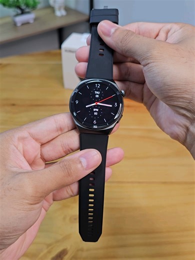 Aurafit AM05 Smartwatch: Super AMOLED Display Insights