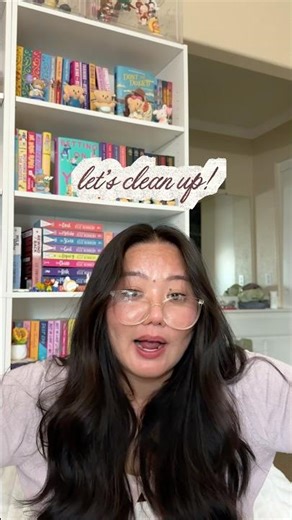 let’s clean up 🧹🧼🧺 #bookshelf #booktok #booktube #orgnization #books #reader #booklover #readers