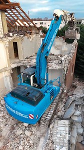 Wir reißen ab, sauber & zuverlässig 💪 #bagger #Abriss #paderborn #bau #Baustelle | Richter Tiefbau