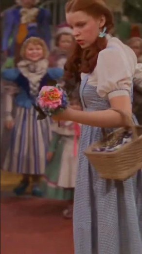 The Wizard of Oz 1939 Follow the yellow brick road scene 4K.