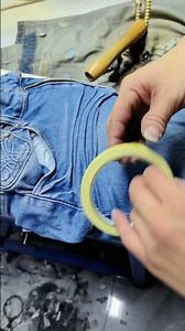 👖 How Jeans Get Their “Worn” Lines