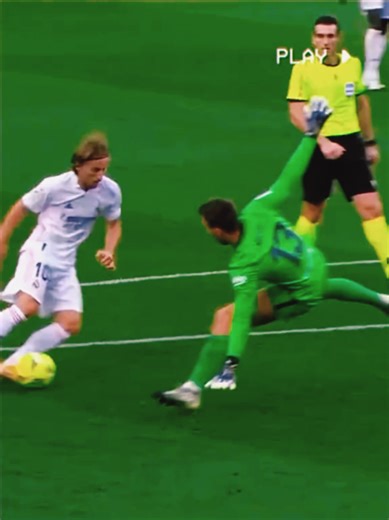 Master Football Skills: Tricks and Techniques to Impress