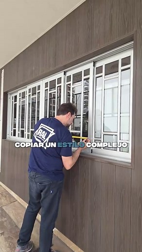 Cuando la precisión no es opcional. 📏✅ En este proyecto, tuvimos que reproducir cada línea, cada proporción y cada vidrio repartido para que el cambio fuera imperceptible a la vista, pero enorme en funcionalidad. 🧠🛠️ En RAL demostramos que el aluminio no tiene límites de diseño. Si se puede dibujar, lo podemos fabricar. Si buscás un equipo que se tome los detalles en serio, estás en el lugar correcto. 💬 ¿Tenés un diseño difícil en mente? Escribinos y lo hacemos realidad. Contamos con hasta 3