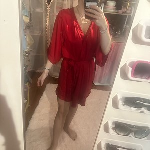 💕 red satin robe