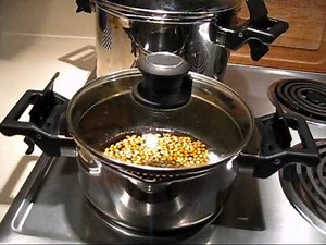 Popping Popcorn on the Stove