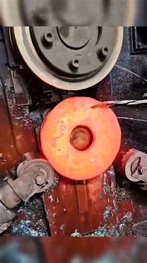 @mira.ndasunny | The Art of Forging: Where Rings Interlock! 🔥 Witness the Flange Bearing Ring Rolling Process! 🔧 The Process: A heated ring is precisely... | Instagram