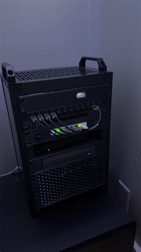 Best way to setup 40tb of storage in the 10 inch? #homelab #setup #storage #networking #server