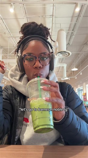 key to my heart tbh #barnesandnoble #books #viralvideo #love #appleairpods