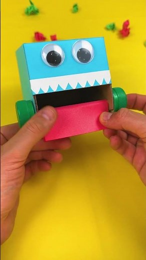 DIY Desktop Sweeping Robot 🤖🥹