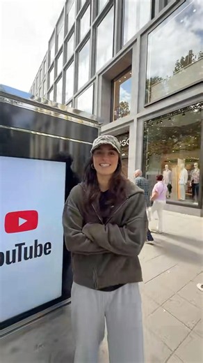 geht kudamm leute, kuss an youtubemusic #carli #kudamm #obsessed