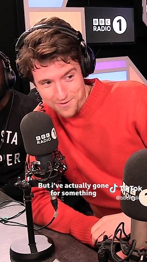 charlie hedges thinking they were just little red bags tho 😭😭 #gregjames #radio1 #charliehedges
