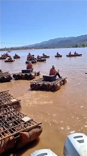 পশুর চামড়া ব্যবহার করে চাইনিজদের নৌকা তৈরি॥ Chinese boat-making using animal hides. #shorts #trend
