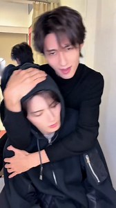 やわしゅん𝐓𝐰𝐢𝐧𝐬🧑🏻‍🤝‍🧑🏻🤍❤️は何食って何見て育ったら10代からアイドルやっててこのセクシーお兄さん団体になる訳❓ワケわからん😩2021年8月に「完成」してんのに年々更新しててもうそろそろ色気が服着て歩いてるレベルで、こんなんアイドル界の壇蜜さんだからね⬅️ナント。双子の片割れは、事実。