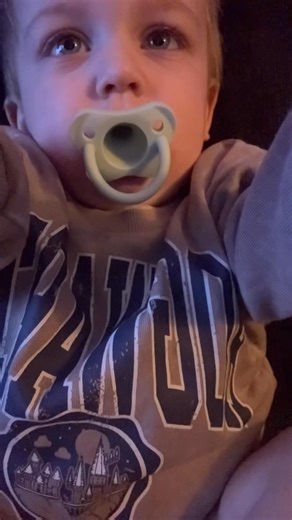 Jax videoing himself and calling him cute 😂❤️ | Sarah Elizabeth