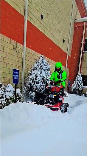 🚨 I can plow deep snow fast! 💪🏻
