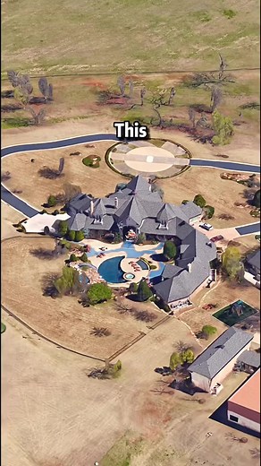 us Country singer Toby Keith‘s house #us #unit #fyp #mansion #dwelling #inn #tobykeith #oklahoma | Real Estate of Stars