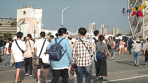 6.9K views · 735 reactions | 璀璨焰火下的無名英雄 謝謝你們！殺殺殺 今年的國慶焰火在台南 燦爛星空的背後 #有400多位志工 投入各單位 從早到晚、無私奉獻 台南~謝謝你們！ | 臺南 TODAY | Facebook