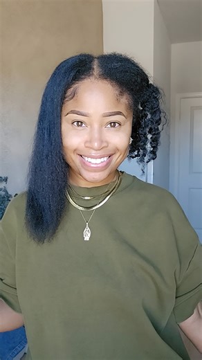 K I M • Hair + Fashion + Beauty on Instagram: "• Wait for the one-pass transformation 😳💨 Dry hair ➡️ sleek + shiny in minutes using @wavytalk ’s steam straightener brush. Effortless. Fast. No-fuss. Comment STEAM for a direct link 🚀 (20% off w/ code LUCKY) #wavytalk #hairtransformation"