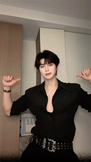 hopping onto this trend ✨ #fypシ゚viral #douyin #douyinboy #dance