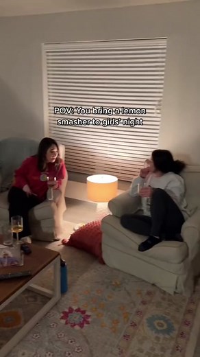 Freshly smashed lemonade girls’ night! #lemonadebusiness #lemonaderecipe #drinkrecipe