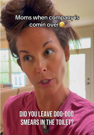 Nothing gets cleaned faster than a house 5 minutes before somebody pulls up😂 #comedy #southern #momlife #company