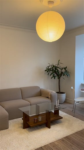 Nybolig Aarhus C - Bruuns Bro Lejligheder on Instagram: "E K S K L U S I V S K U F F E S A G ✨ Lige dér, hvor Frederiksbjerg er allerbedst! En særdeles indbydende 2-værelses med en veludnyttet planløsning og den helt rigtige stemning. For dig, der vil bo helt rigtigt på Frederiksbjerg 💙 Skriv “Nybolig Bruuns Bro” eller ring på tlf. 8617 4011 for mere information."