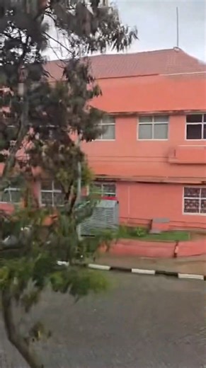 👉Cidade do Huambo aproxima-se de 24 horas consecutivas de chuva | Xé - Huambo