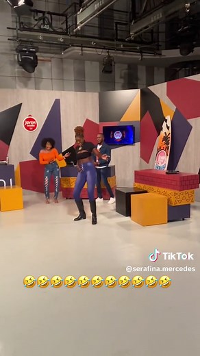 Serafina Mercedes Aliska (@serafina.mercedes)’s videos with som original - Serafina Mercedes Aliska