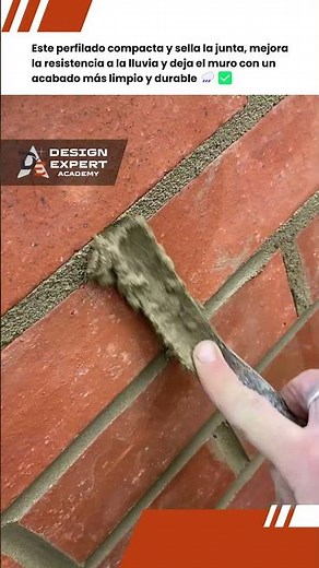 Junta cóncava en muros de ladrillo: acabado curvo, ventajas y espesores típicos 🧱🌧️ | DesignExpert