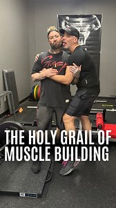 Leucine is one of the key building blocks of protein and plays a major role in muscle growth and recovery. Think of it like a signal that flips the switch on muscle protein synthesis (MPS). When you eat protein, your body breaks it down into amino acids like leucine. Leucine then activates mTOR, the primary pathway that tells your body, "It’s time to build muscle" This is critical for recovering from training, maintaining strength with age, and preserving muscle in clinical or metabolic stress s