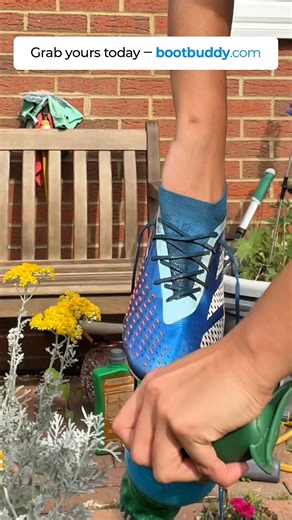 CALLING ALL FOOTBALLERS! The #1 Football Boot Cleaner In The WORLD 🌍 | The Boot Buddy