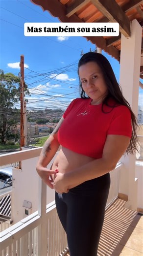 Kahena Rodrigues | Emagrecimento | A internet mostra corpos perfeitos em ângulos perfeitos… mas a verdade é que todos nós temos lados que escondemos. Eu sou assim, com a... | Instagram