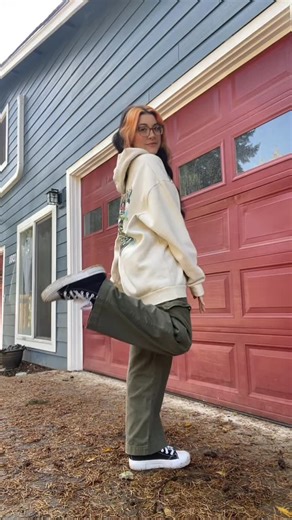 Amanda Rodriguez on Instagram: "Catching up 🤳🏻 this is back from when I went to the pumpkin patch"