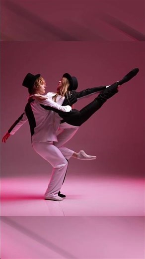 🇺🇦 Model poses for photoshoot📸 Ballet. Models Alina and Ivan