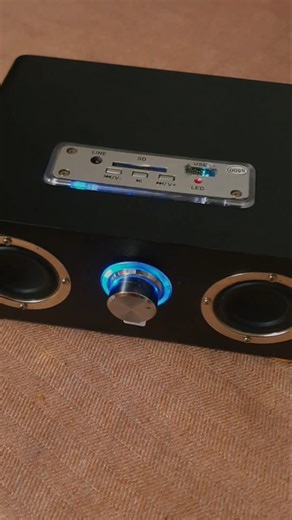 DIY 2.1 Portable Speaker With Power Consumption Display