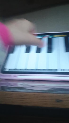 Відео користувача Valeria (@valeria26457) на тему «carol of the bells piano»